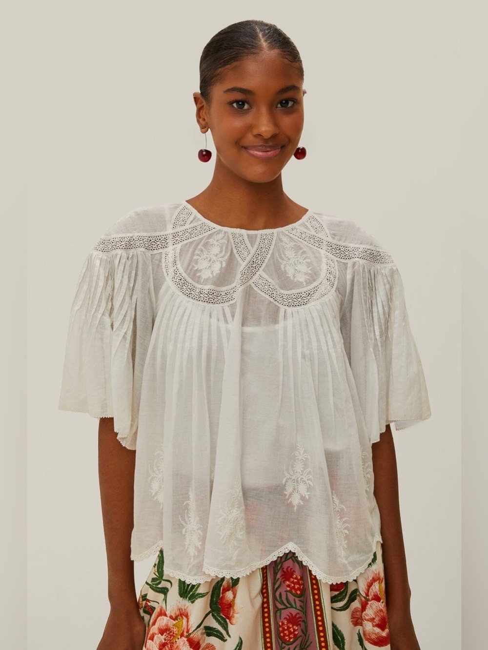 Farm Rio Off-White Embroidered Short Sleeve Blouse - Picture 1 of 7